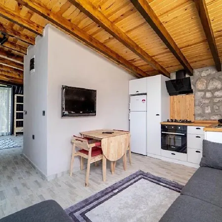 Private Pool With Garden For 2 People In Faralya, - Awz 229 Φετιγιέ